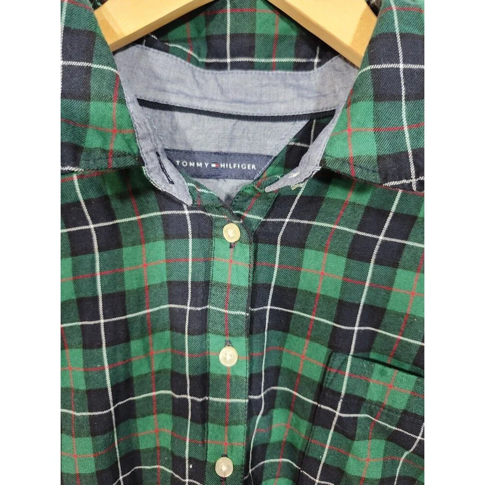 Tommy Hilfiger Women’s L Button Up Blue/Green Plaid Long Sleeve Preppy